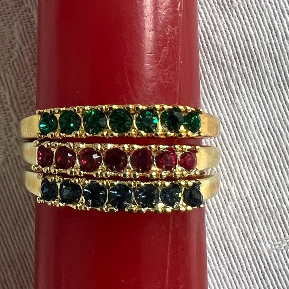 Set of 3 AVON 'Faux Jewelled' Rings - Picture 1 of 6